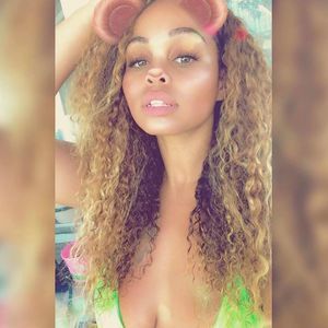 Meet your Posher, Lea